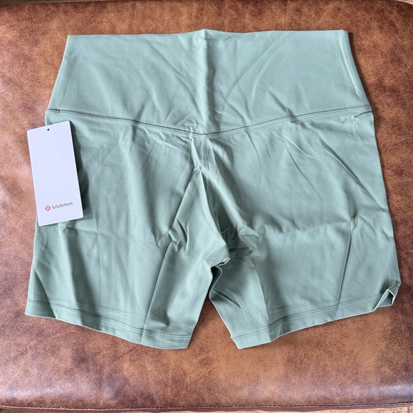 NWT Lululemon Align High Rise Bike Short 6” Sz 14 Desert Green - Picture 2 of 4